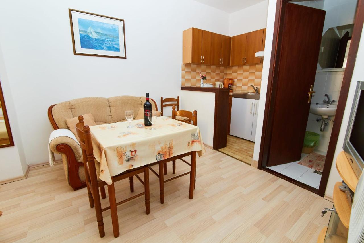 Apartments And Rooms With Parking Space Crikvenica - 19125 Buitenkant foto